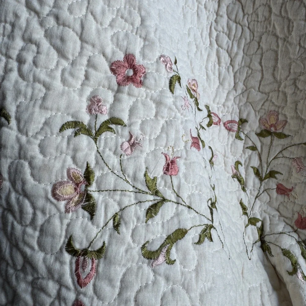 Peking Handicraft Quilt King Cream Floral Embroidered Cotton Cottagecore Bedding